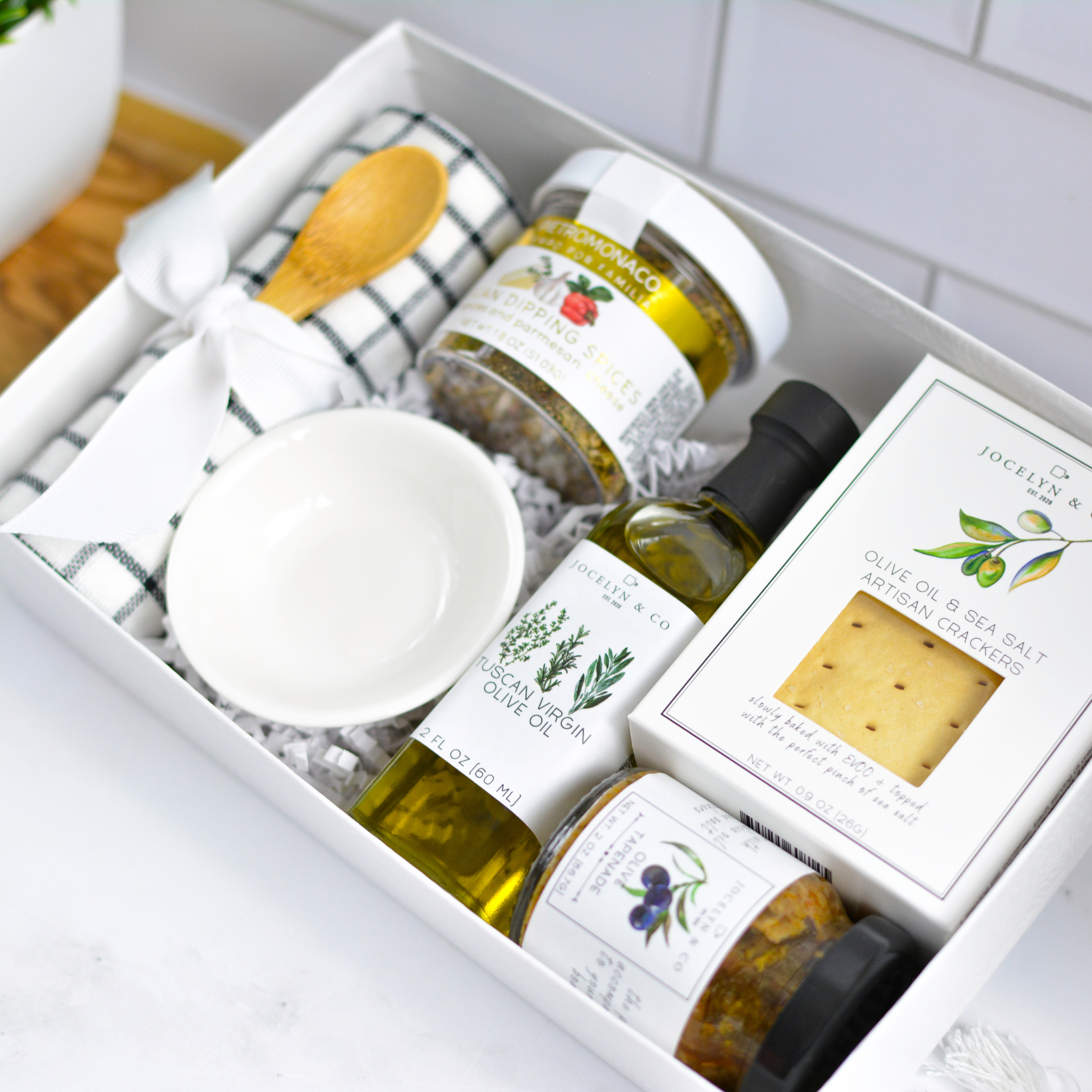 Why Modern Packaging Matters: The Evolution of Gourmet Foods for Gift Baskets