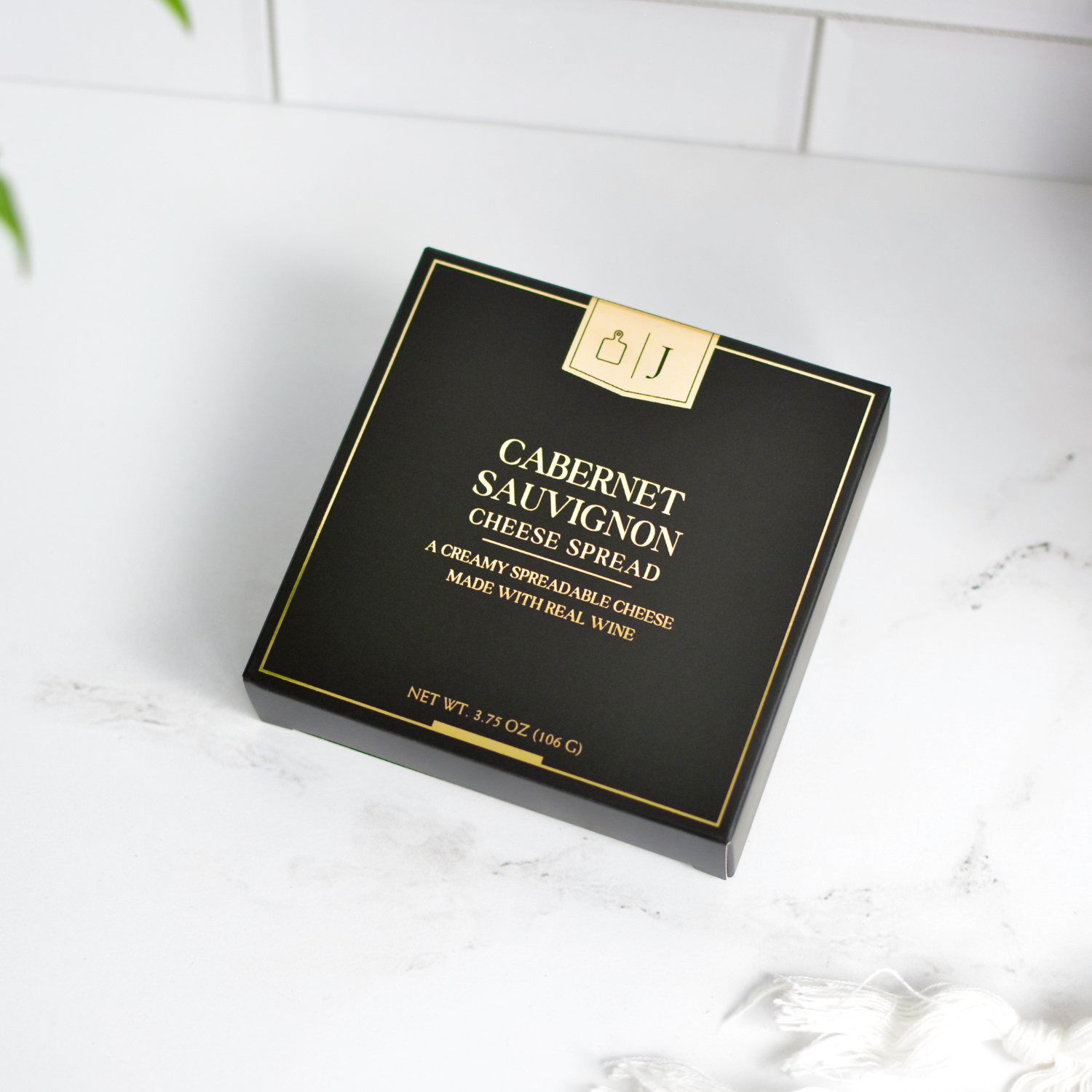 Black & Gold Cabernet Sauvignon Cheese Spread